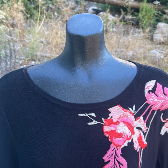 Alfani NWOT embroidered floral thick knit long shirt, chiffon princess sleeves M - Picture 3 of 11